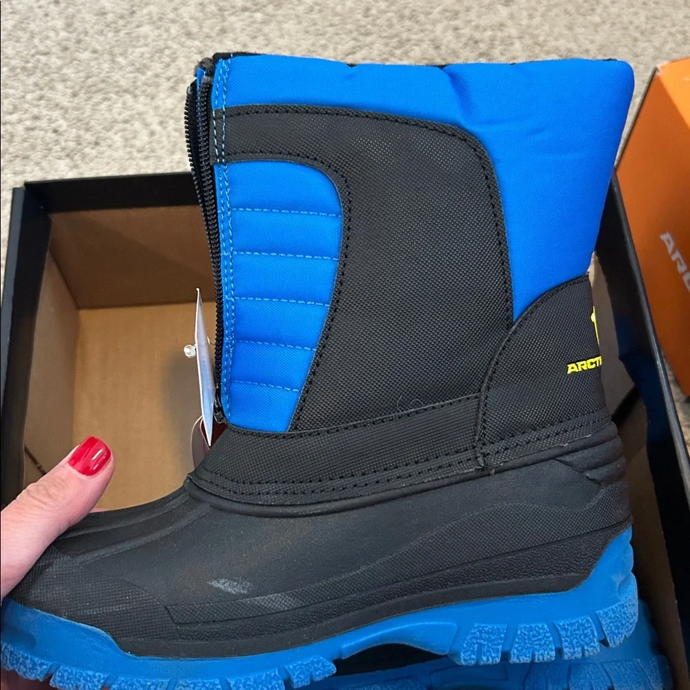 NWT Artic Shield Snow Boots, 1